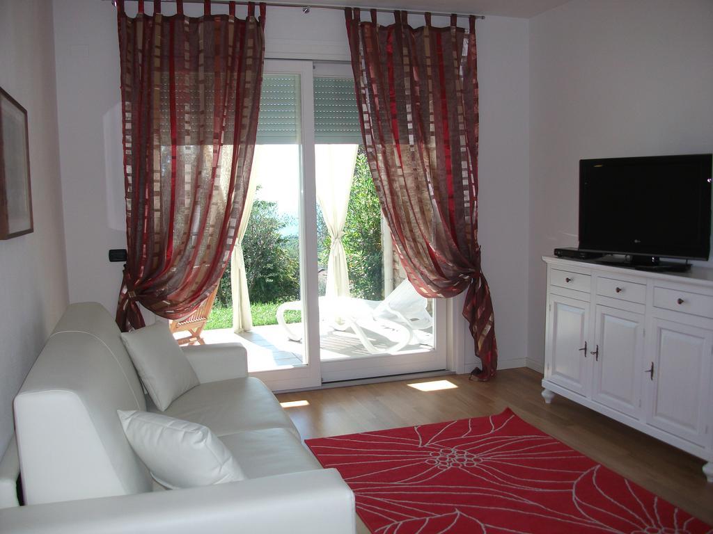 Residence Il Poggio Al Sole Toscolano-Maderno Zimmer foto